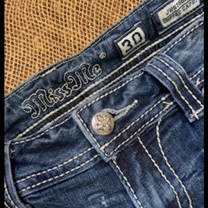 Miss me crop jeans